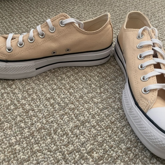 Converse Lift Platform - Picture 1 of 4